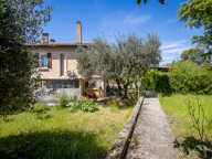 Maison T5 111,6 avec garage et annexes sur un terrain de 585 — photo 4