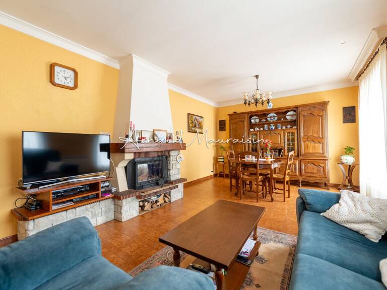 Maison familiale avec sous-sol — photo 1