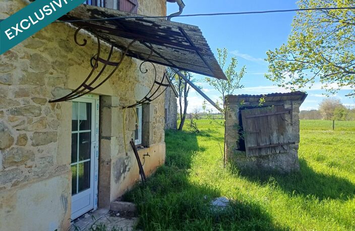 Située à moins de 3km de toutes commodités , 25mn de Rodez et de Villefranche de Rouergue, cette jolie propriété offre un cadre de vie paisible. — photo 4