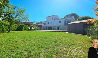 Maison 8 Pièces 212 m² à vendre à Sommières (30250)