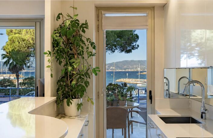 Cannes Croisette vue mer 2P 51 m2 — photo 4