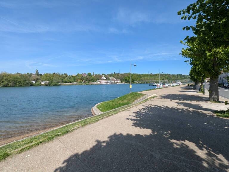 Pour investisseur, immeuble de 5 logements + jardin — photo 1
