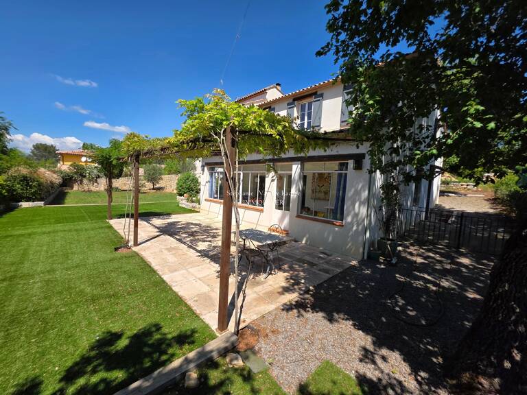 Villa 147m²  - 4 chambres - trois garages - jardin 1300m² — photo 1