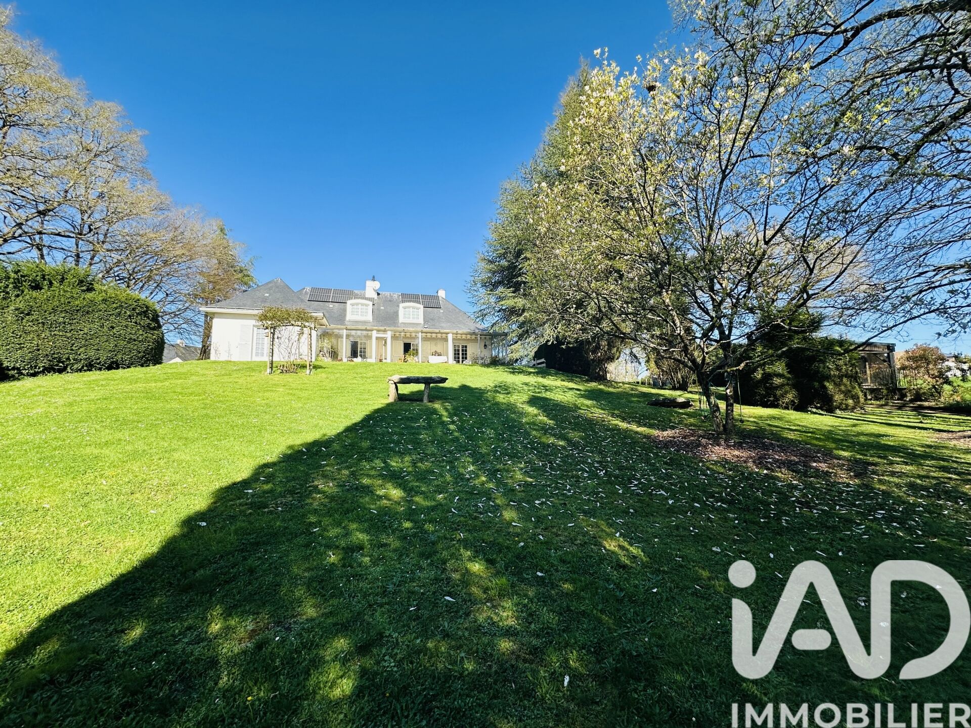 Treillieres - 200m² - 9p. - 4ch.