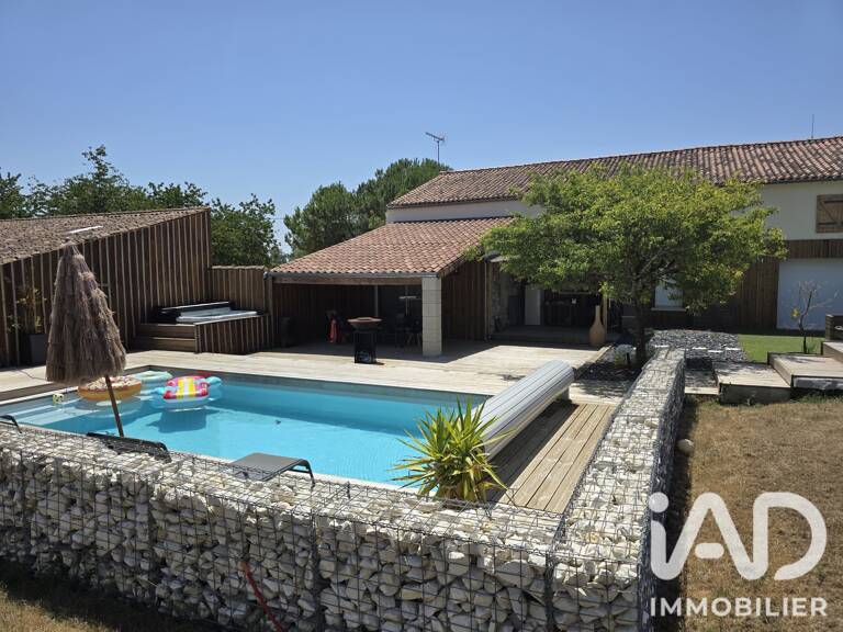 Vente Maison/villa 11 pièces — photo 1