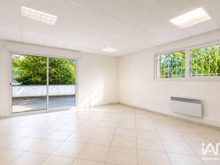 Location Bureaux 83 m&sup2; — photo 1