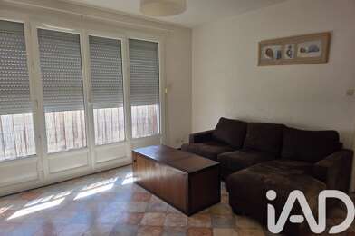 Appartement 3 pièces 810 €