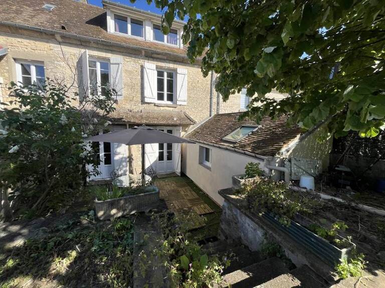 Maison en pierre de 7 pièces principales — photo 1