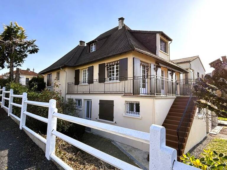 Maison de bourg de 7 pièces principales — photo 1