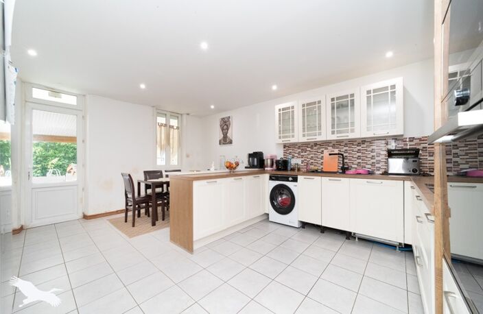 Maison en pierre de 5 pièces principales — photo 2