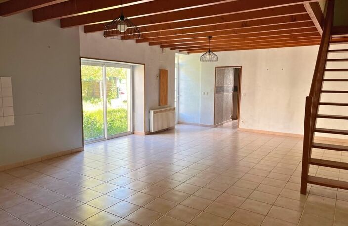 Vente immeuble   Jonzac (17500) — photo 2