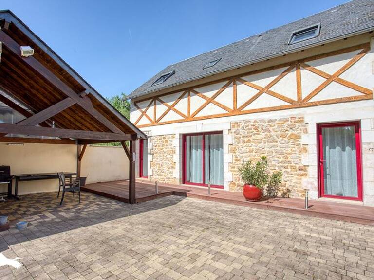 Maison en pierre de 3 pièces principales — photo 1
