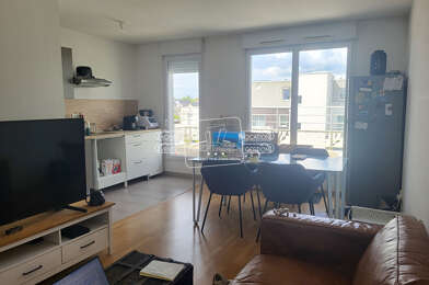Appartement 3 pièces 825 €
