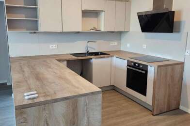 Appartement 4 pièces 908 €