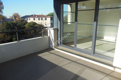 Appartement 4 pièces 1048 €