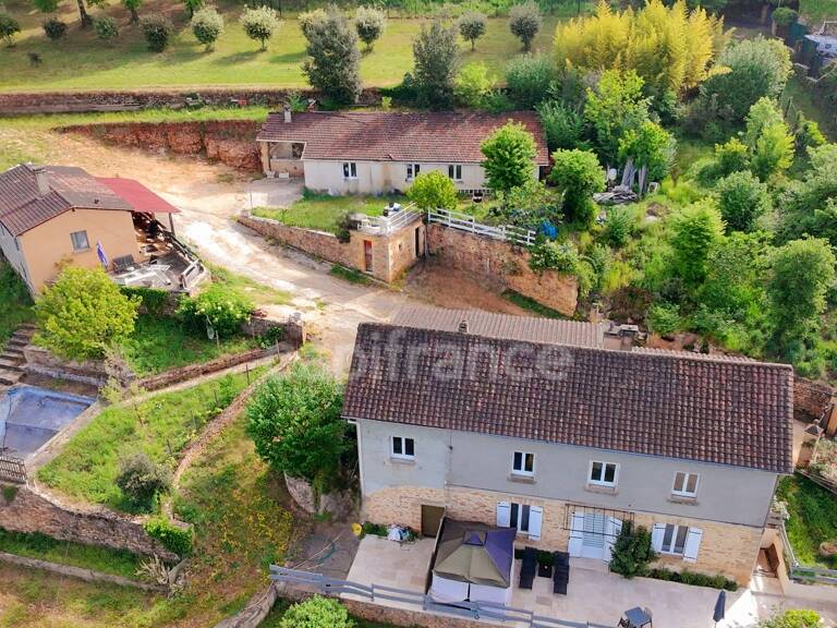 Ensemble immobilier 185m², 3 habitations indépendantes, grange, garage, love room, bonne rentabilité financière — photo 1