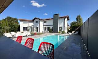 Maison 10 Pièces 205 m² à vendre à Pessac (33600)