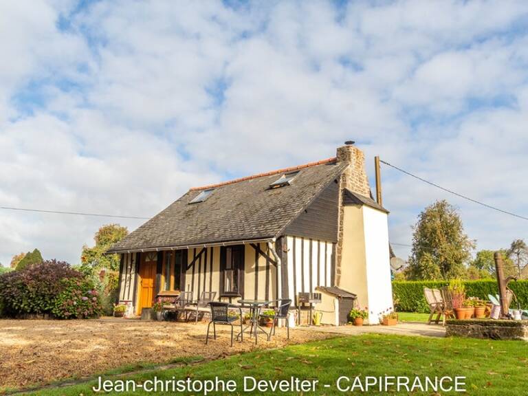 Dpt Orne (61), à vendre PASSAIS LA CONCEPTION maison 2 chambres sur terrain 1000 m2 — photo 1