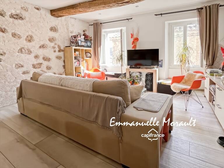 Appartement duplex T3 avec cave à BAGNOLS EN FORET (83) — photo 1