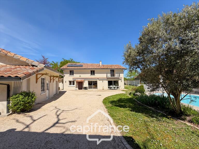 MAISON ENTIÈREMENT RÉNOVÉE DE 195 M² – 4 CHAMBRES – PISCINE – POOL HOUSE – CADRE VERDOYANT — photo 1