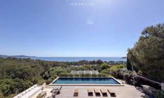 Maison 7 Pièces 370 m² à vendre à Cavalaire-sur-Mer (83240)