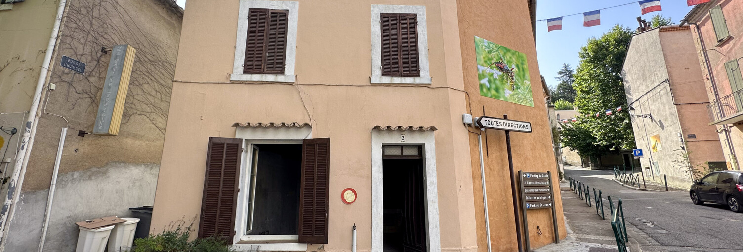 Immeuble  140 m² à vendre à Collobrières (83610)