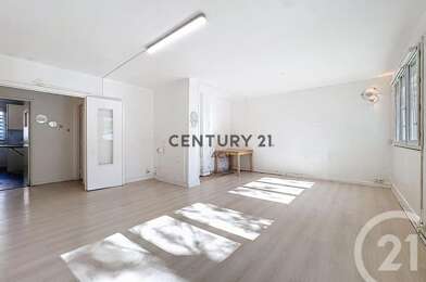Appartement 4 pièces 266000 €