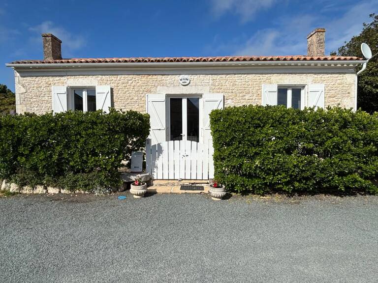 Maison charentaise pleine de charme à proximité de l’océan — photo 1