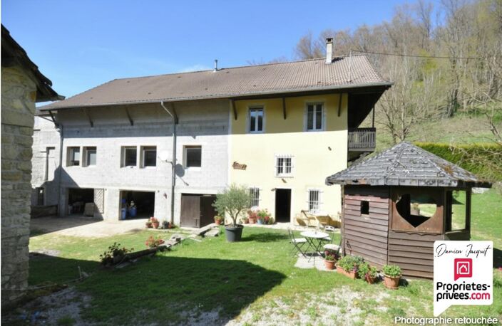 Glay 25310 - Maison et dépendance 5 pièces 3 chambres  177 .1  m2. Ecuries  298.4 m² . Dépendances 792.44 m² — photo 3