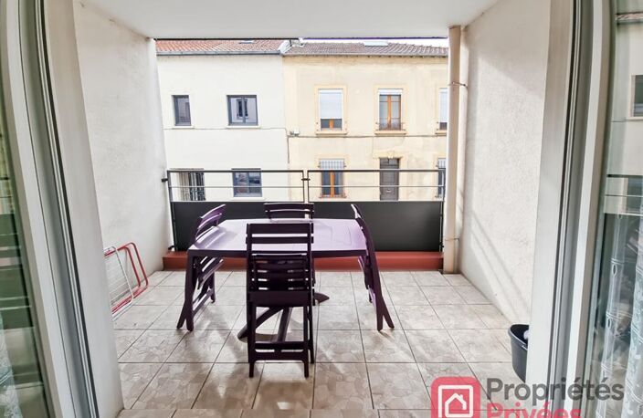 Villeurbanne (69100) limite Montchat , 3 pièces 61m², Résidence de standing, Parfait état! — photo 2