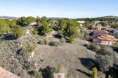 Terrain  280800 €