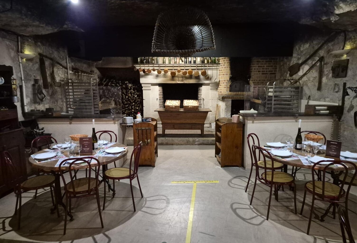 FONDS DE COMMERCE RESTAURATION  IDÉAL COUPLE EXPLOITANT  AMBOISE — photo 1