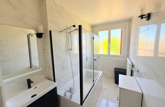 Appartement lumineux proche RER E, balcon, parking — photo 2