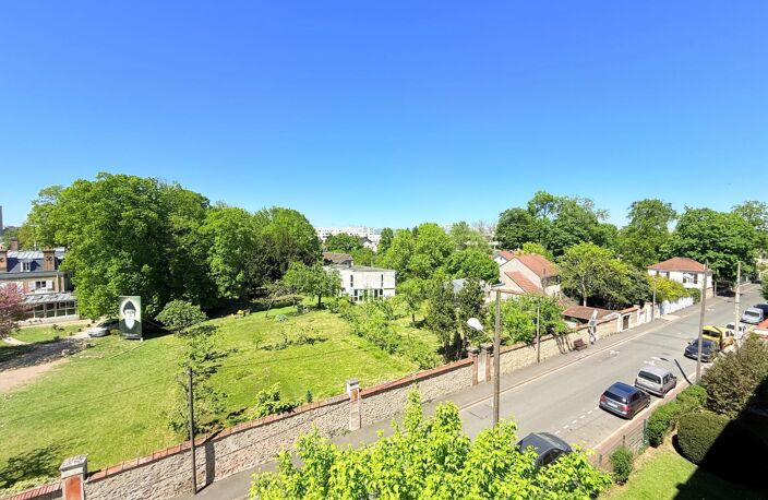 Appartement lumineux proche RER E, balcon, parking — photo 3