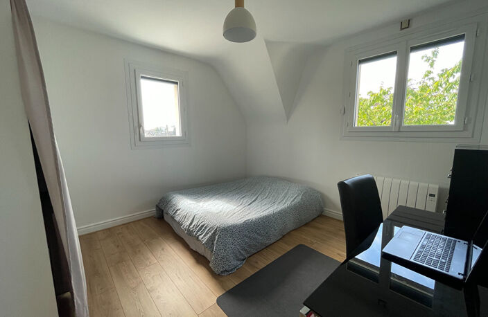 MAISON FAMILIALE 180 m² - 5 CHAMBRES - VIE DE PLAIN-PIED - NON MITOYENNE - JARDIN PLEIN SOLEIL — photo 5