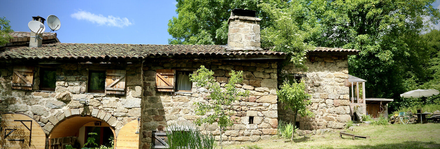 Maison 7 Pièces 195 m² à vendre à Le Lac-d'Issarlès (07470)