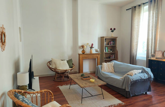 Appartement de charme 55 m2   Dernier étage   Bâtisse de car — photo 2