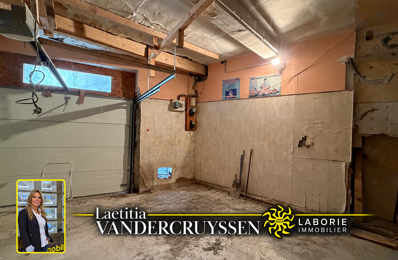 A vendre   maison de village d'environ 220 m2 avec garage à — photo du bien