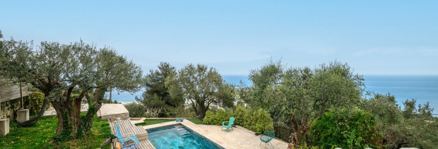Maison 8 Pièces 222 m² à vendre à Roquebrune-Cap-Martin (06190)