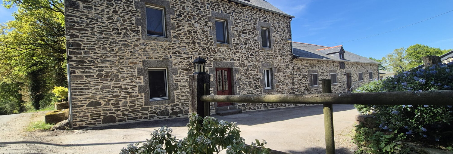 Maison 10 Pièces 330 m² à vendre à Plussulien (22320)