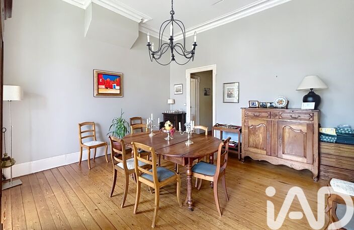Vente Maison/villa 9 pièces — photo 2