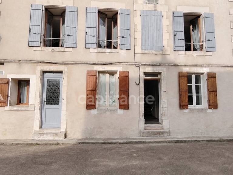 Immeuble à vendre  () — photo 1