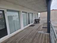 ST-PIERRE D'OLERON (17), A Louer local-bureau 84m² 6 pièces idéalement située en cœur de zone d'activité économique — photo 2