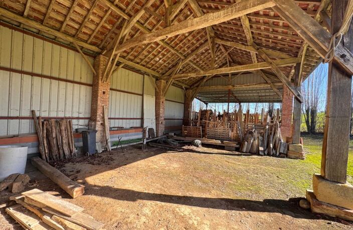 Propriété 305 m² – 2 logements – 300 m² de dépendances – Terrain 1,3 ha — photo 4