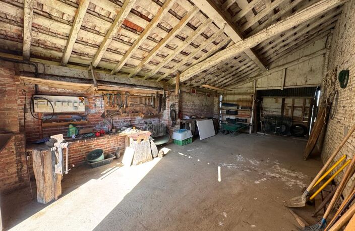 Propriété 305 m² – 2 logements – 300 m² de dépendances – Terrain 1,3 ha — photo 5