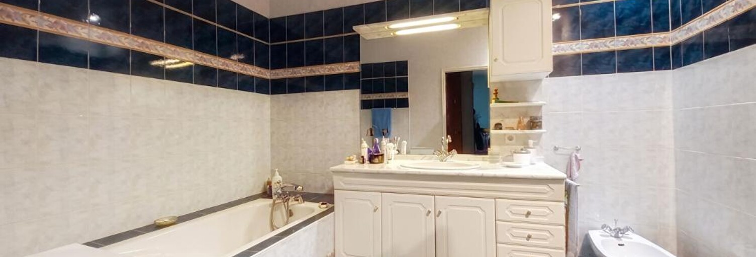 Maison 8 Pièces 230 m² à vendre à Coutras (33230)