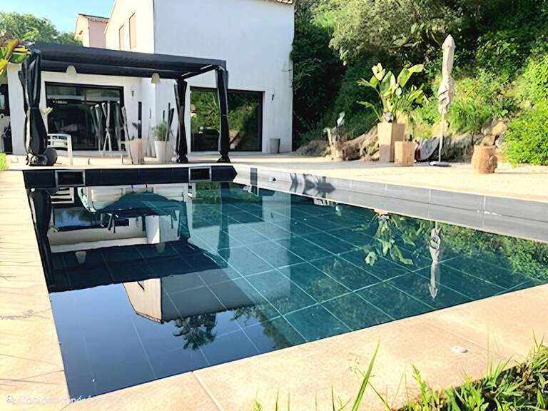 Maison type californien a Sanary Sur Mer 5 pièce(s) 100 m2 PISCINE ,GARAGE — photo 1
