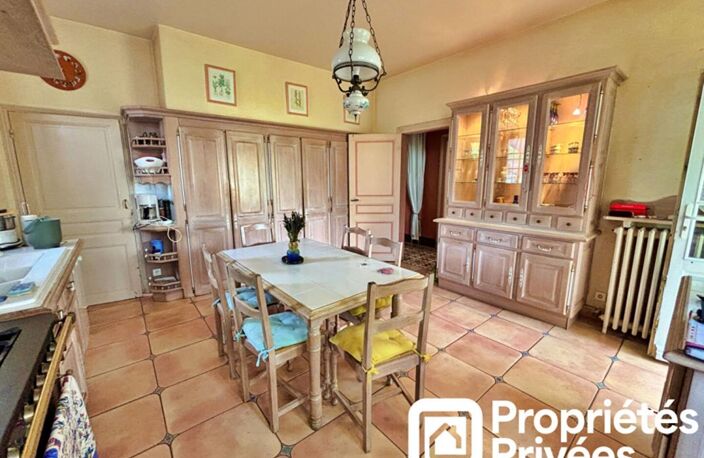 Maison de caractère  185 m²  à Mehun-sur-Yèvre (18500) — photo 4