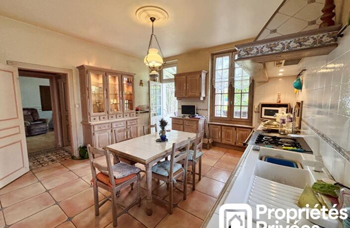 Maison de caractère  185 m²  à Mehun-sur-Yèvre (18500) — photo 5