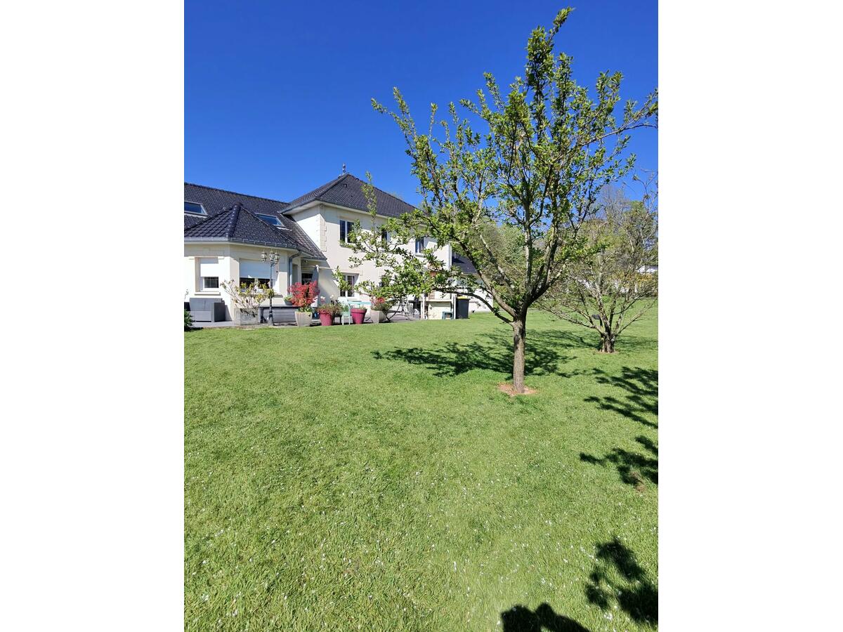 Villa / Maison  T9 à vendre Nuncq-Hautecôte 62270